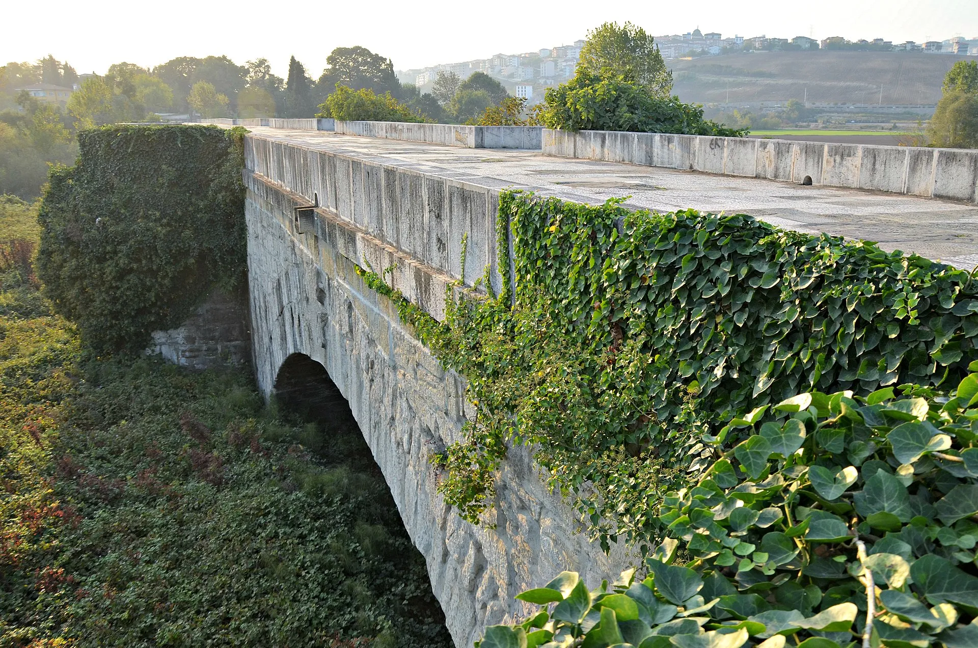 Die Justinianbrücke (Sakarya): ein byzantinischer Gigant aus dem 6. Jahrhundert